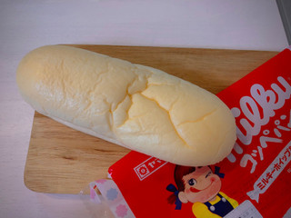 「ヤマザキ ミルキーコッペパン ミルキーホイップ＆ミルキークリーム 袋1個」のクチコミ画像 by こつめかわうそさん