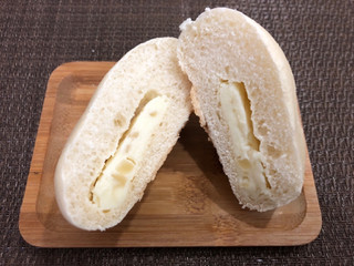 「第一パン ホワイトチョコとマカダミアナッツのパン 袋1個」のクチコミ画像 by 食い辛抱挽回中さん