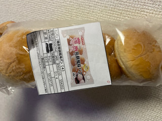 「ヤマザキ 薄皮 桜餅風味パン 袋4個」のクチコミ画像 by ちゅんちゅーーんさん