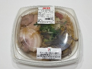 「セブン-イレブン 黒マー油と香ばし麺の濃厚豚骨焼ラーメン」のクチコミ画像 by ばぶたろうさん