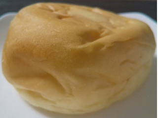 「八天堂 とろける北海道くりーむパン チーズケーキ味 1個」のクチコミ画像 by るったんさん