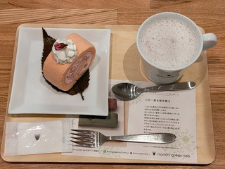 「nana’s green tea 黒胡麻あんラテ HOT milk M」のクチコミ画像 by ばぶたろうさん