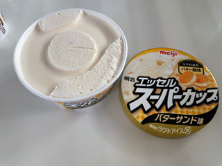 「明治 エッセル スーパーカップ バターサンド味 カップ200ml」のクチコミ画像 by だっきーさん