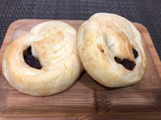 「ヤマザキ BAKE ONE もっちパン レーズン 袋4個」のクチコミ画像 by 食い辛抱挽回中さん