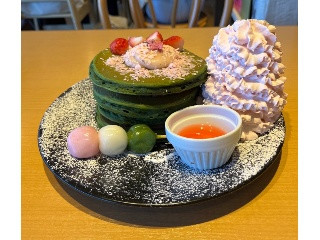 EGGS’N THINGS JAPAN Eggs’n Things 桜抹茶パンケーキ