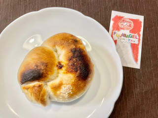「Fuji bagel 塩ミルク 1個」のクチコミ画像 by やにゃさん