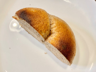 「Fuji bagel 全粒粉100％プレーン 1個」のクチコミ画像 by やにゃさん