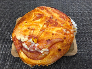 「ヤマザキ 大きなピザパン 袋1個」のクチコミ画像 by 食い辛抱挽回中さん