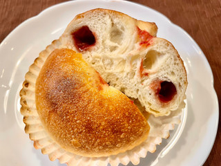 「maroon bagel いちごジャムトースト」のクチコミ画像 by やにゃさん