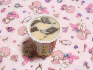 「EMIAL ほうじ茶と黒糖のわらび餅 190g」のクチコミ画像 by tibihiromiさん