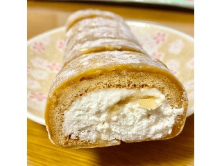 Uchi Cafe’ くるみ餅で巻いたもち食感ロール