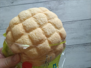 「ヤマザキ 万代メロンパン 袋1個」のクチコミ画像 by happydaimamaさん