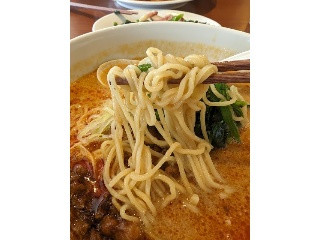 胡麻香る四川風担々麺