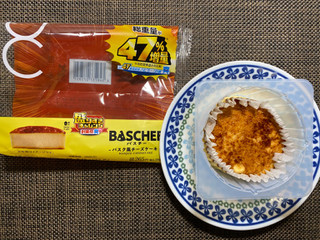 「ローソン Uchi Cafe’ 盛りすぎ！ バスチー バスク風チーズケーキ」のクチコミ画像 by わらびーずさん