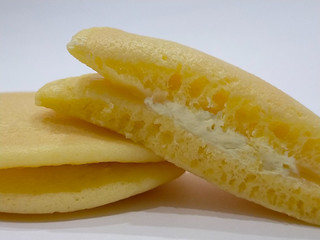 「ファミリーマート ファミマルBakery バナナパンケーキ 2個入」のクチコミ画像 by ばぶたろうさん