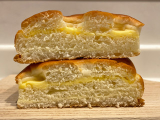 「ファミリーマート ファミマルBakery ソフトなチーズクリームパン」のクチコミ画像 by パン太郎さん