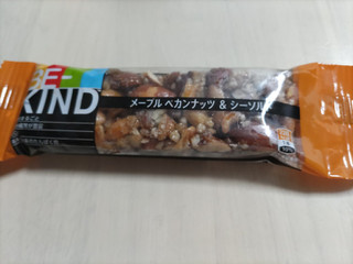 「KIND BE‐KIND メープル ペカンナッツ＆シーソルト 袋1本」のクチコミ画像 by なんやかんやさん