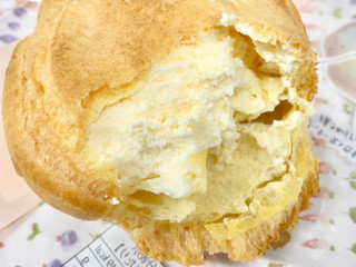 「ニューデイズ EKI na CAFE 北海道じっくりかまやきクッキーシュー」のクチコミ画像 by やにゃさん