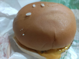 「マクドナルド エグチ エッグチーズバーガー」のクチコミ画像 by なんやかんやさん