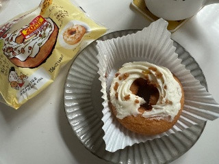 ファミリーマート チーズケーキみたいなドーナツ