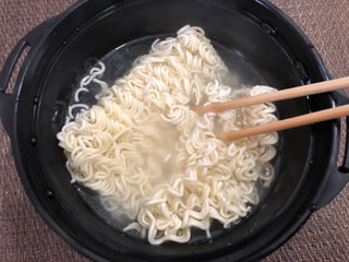 「サンヨー食品 サッポロ一番 旅麺 博多 豚骨ラーメン 袋80g×5」のクチコミ画像 by 食い辛抱寛解さん