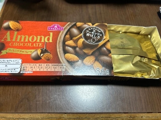 トップバリュ アーモンドチョコレート