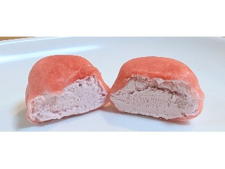 いちご雪見だいふく⭐️ あまずっぱいいちごの味わい！『雪見だいふく ハートのいちご