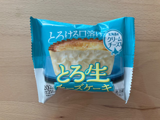 「ファミリーマート とろ生チーズケーキ」のクチコミ画像 by こつめかわうそさん