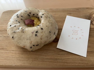 「BAGEL CHECK さつまいもあん 一個」のクチコミ画像 by こつめかわうそさん