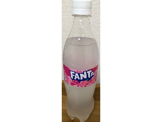 「コカ・コーラ ファンタ ピーチ ペット500ml」のクチコミ画像 by パン大好きさん