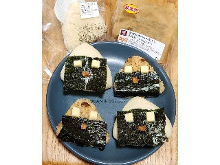 ナチュラルローソン 阿波尾鶏のもち麦入り五目おこわおにぎり