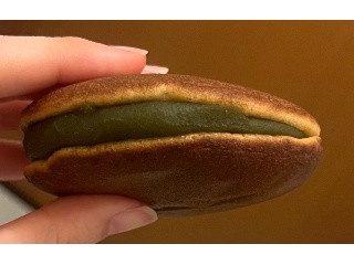 あんこたっぷり和菓子屋の抹茶どら焼