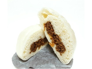 ぶっ濃い濃厚ソース焼そばまん 日清焼そばU.F.O.監修