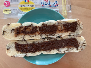 「ヤマザキ 白いスティック チョコ」のクチコミ画像 by こつめかわうそさん