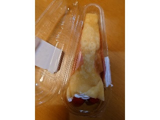 ファミリーマート いちごのクレープ