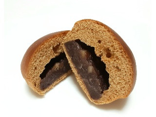 薄皮 栗入りつぶあんぱん 沖縄黒糖使用