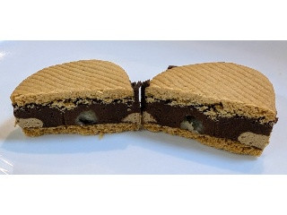 ファミマルSweets 生チョコサンド