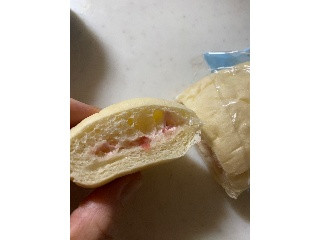 ファミマルBakery 白生コッペパン