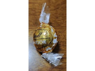 高評価】リンツ リンドール ホワイトの感想・クチコミ・商品情報