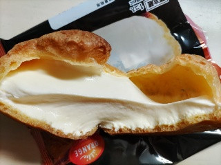 ひかえめに言ってクリーム多めのシュークリーム カスタード 期間限定パッケージ