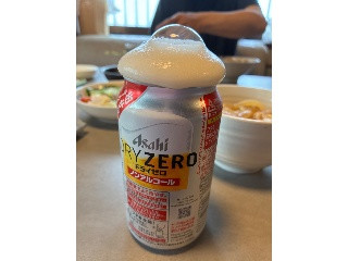 ドライゼロ 泡ジョッキ缶