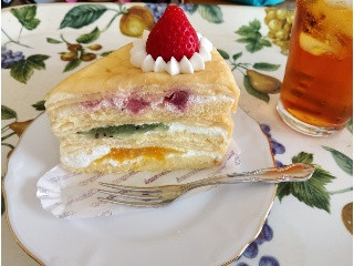 シャトレーゼ クレープ・オ・フリュイ