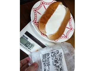 セブン-イレブン 東京都産牛乳使用ホイップのコッペパン