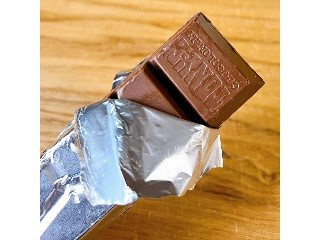 チョコロンリー ミルクヘーゼルナッツチョコレート
