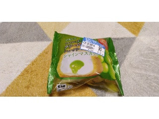 ひかえめに言ってクリーム多めのシュークリーム シャインマスカット