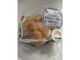 たっぷりホイップのダブルシュー