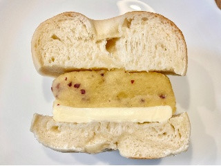 8bagels おさつバターサンド