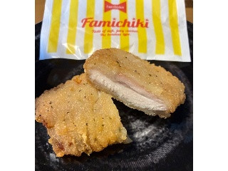 ファミチキ
