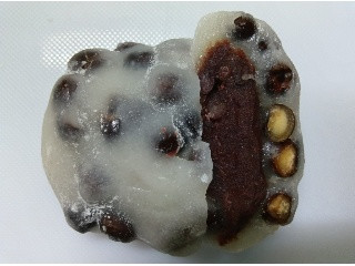 じっくり炊きあげた北海道十勝産小豆の豆大福