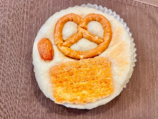 「まきさん ベーグル マジカルブラウニーベーグルbomb 1個」のクチコミ画像 by やにゃさん